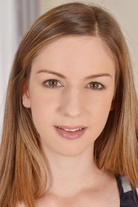 stella-cox
